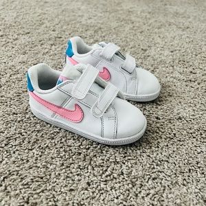 Size 7. Toddler. Nike